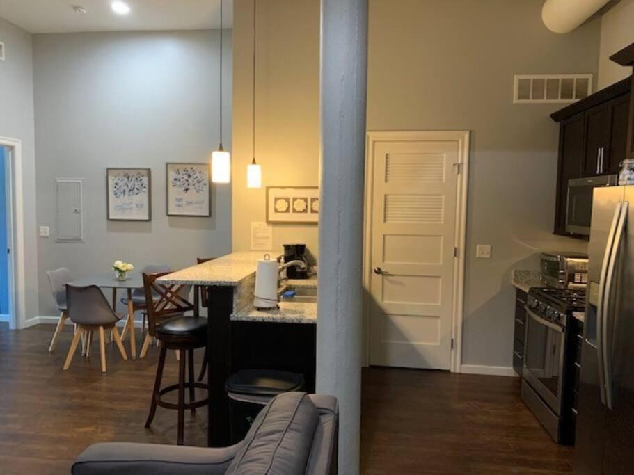 #2BR-1BA Loft Downtown KC in Historic Building - Housity