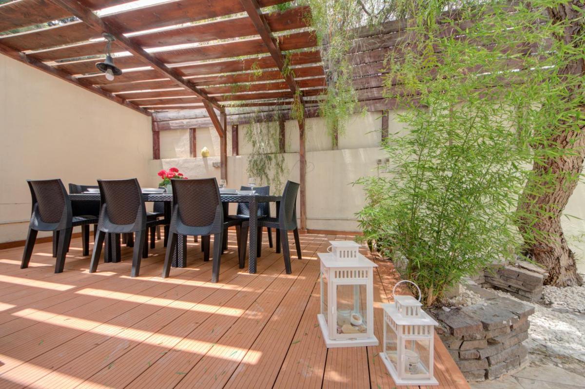 Spacious 4 Bedroom Villa In The Heart of St Julians By ShortLetsMalta - Housity