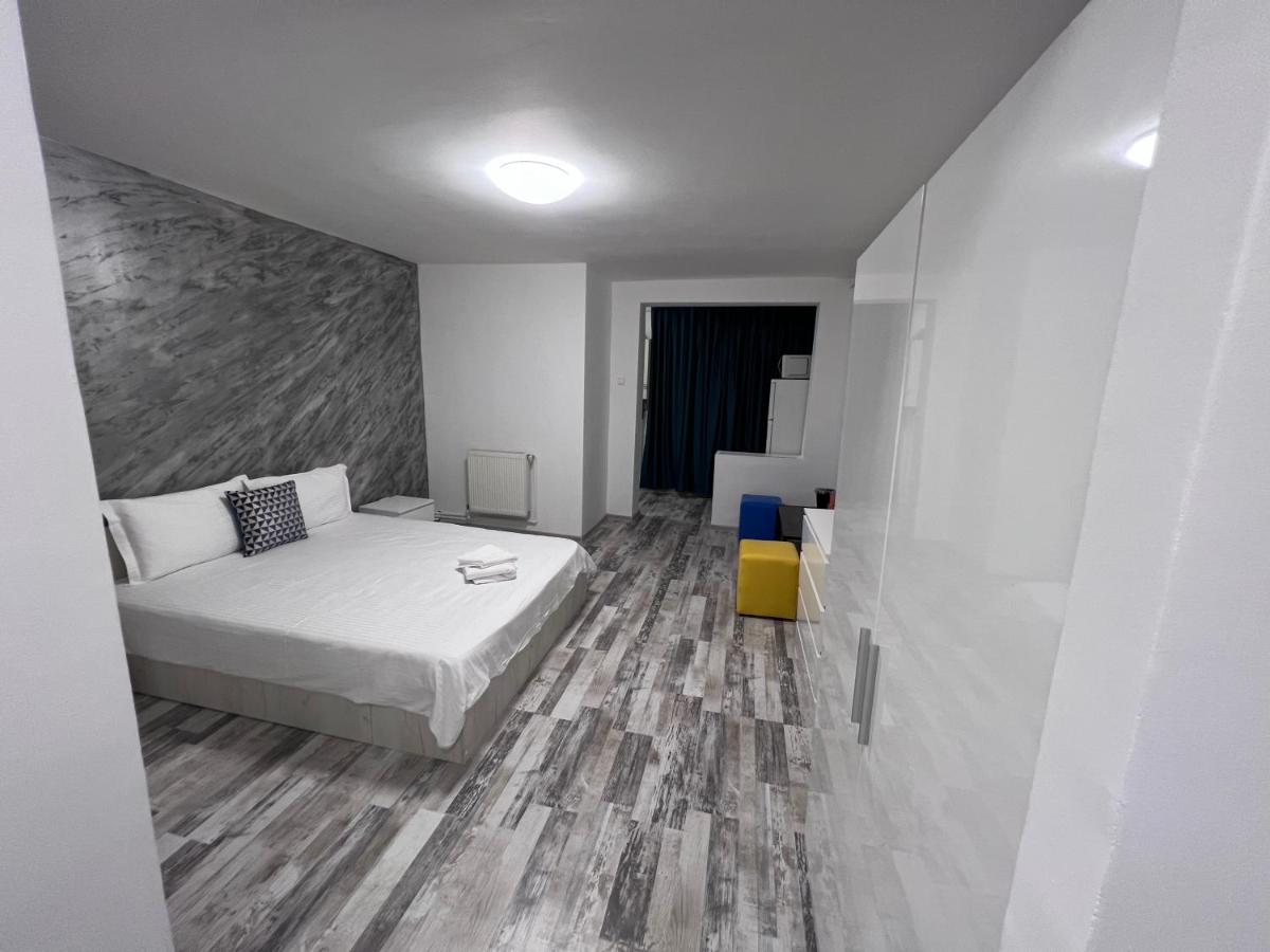 Anca Aparthotel - Housity