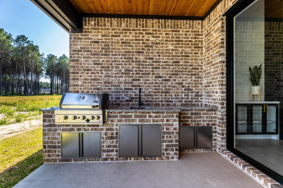 Luxury Smart Home 35 Minutes From Houston - Housity