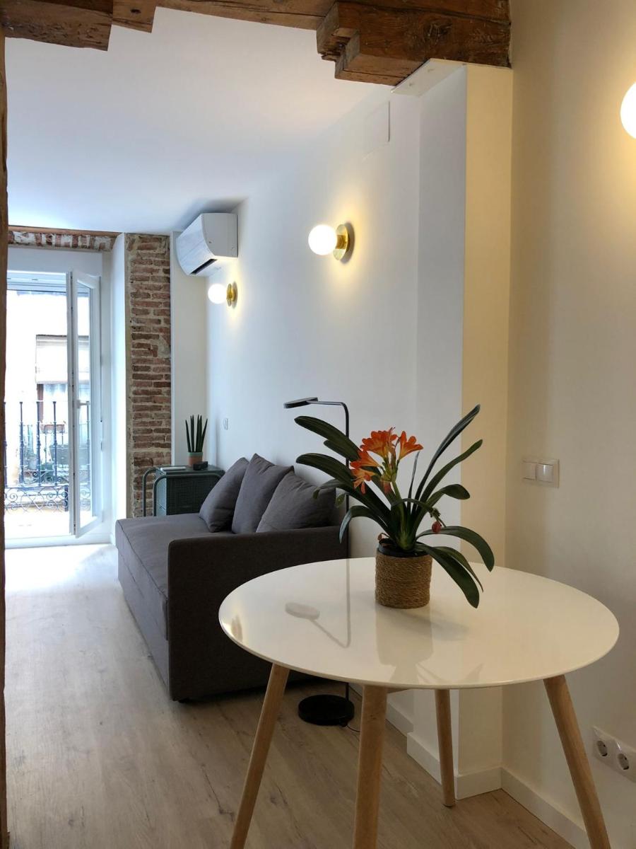 Madrid City Center NEW Design WIFI Apartment - Housity