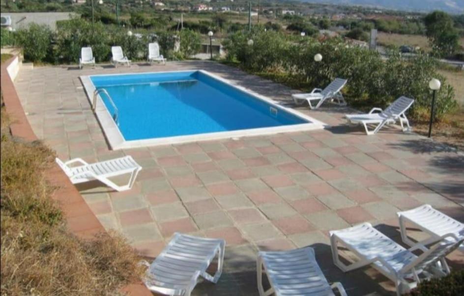 F&amp;F APARTMENT - Housity