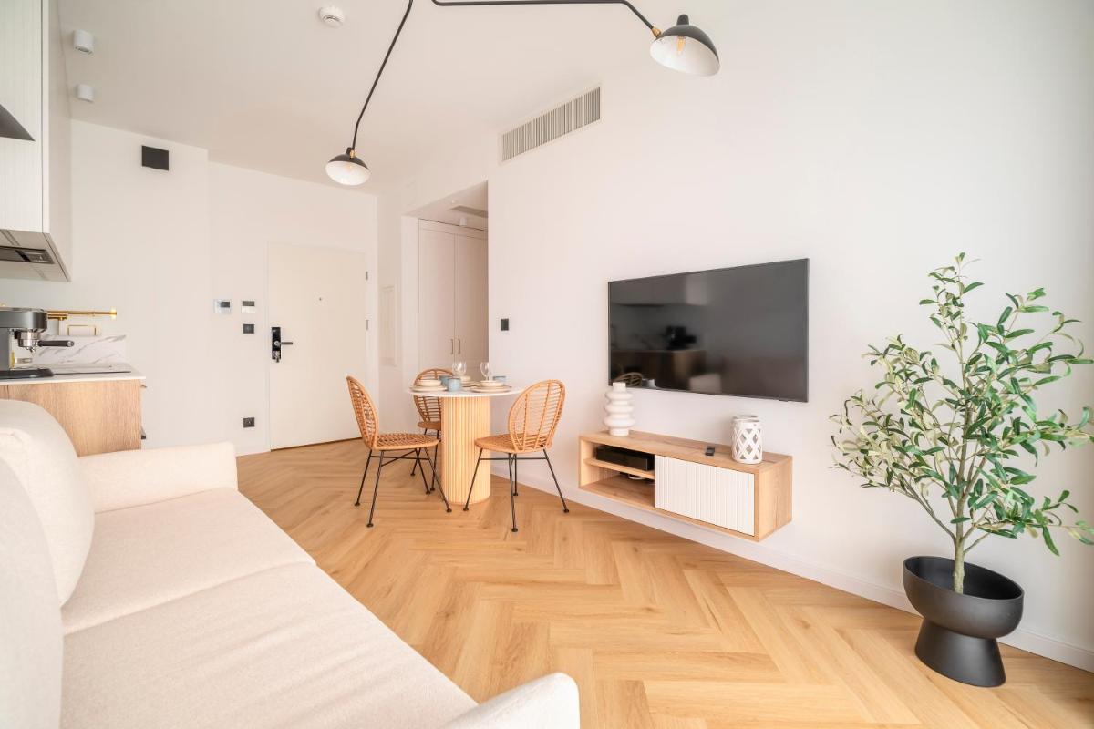 White Shellter - Shellter Hotel & Apartments Rogowo - Housity
