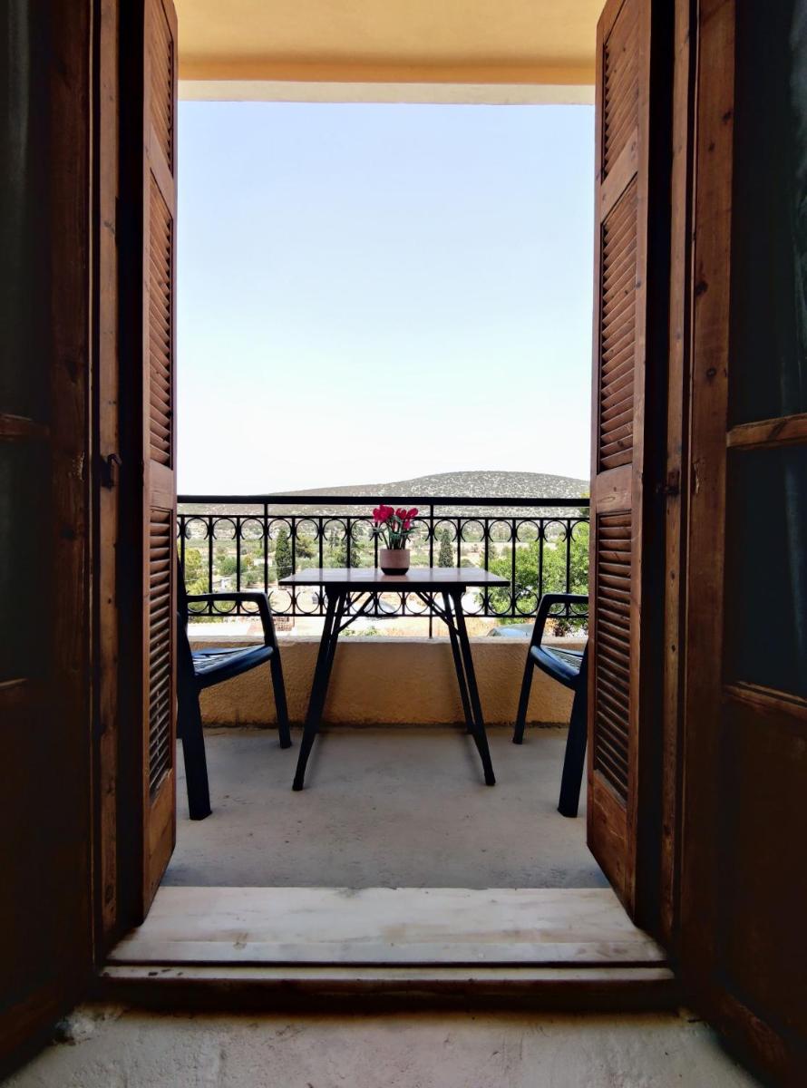 Tonia's Place - Housity