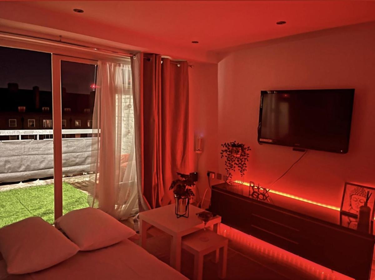 LUXURY APARTMENT IN CENTRAL LONDON - PATIO, NETFLIX - Housity