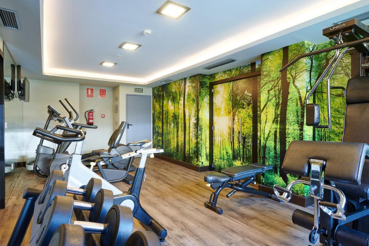 Gimnasio o instalaciones de fitness de Gran Hotel Luna de Granada