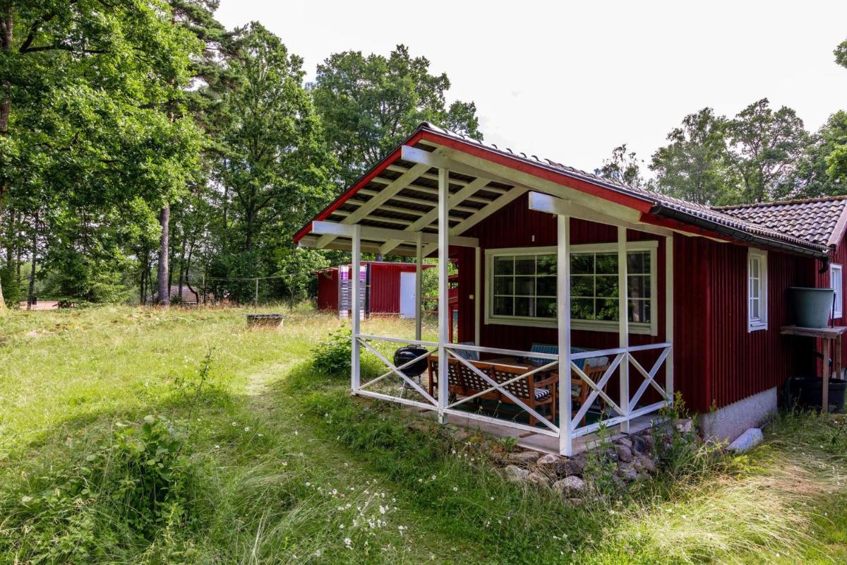 Super cozy cottage in Sunnaryd on the east side of lake Bolmen - Housity