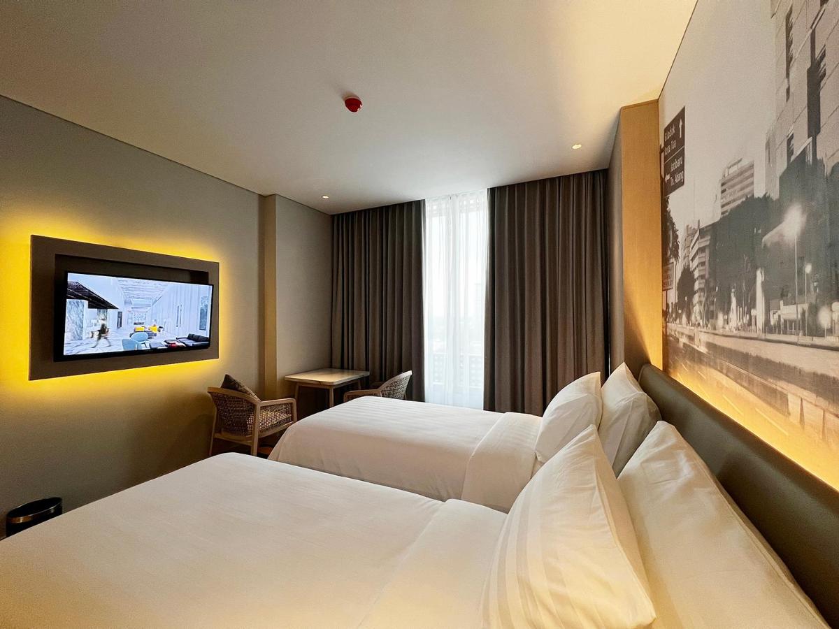 Ra Suites Simatupang - Housity