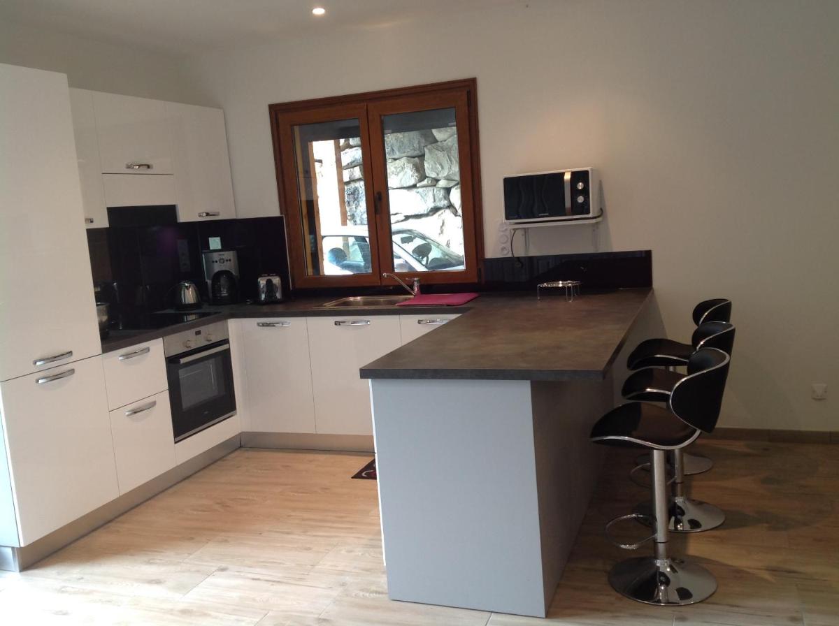 Suitetrails - CHALET INDIVIDUEL TRES ENSOLEILLE AU CALME VUE IMPRENABLE