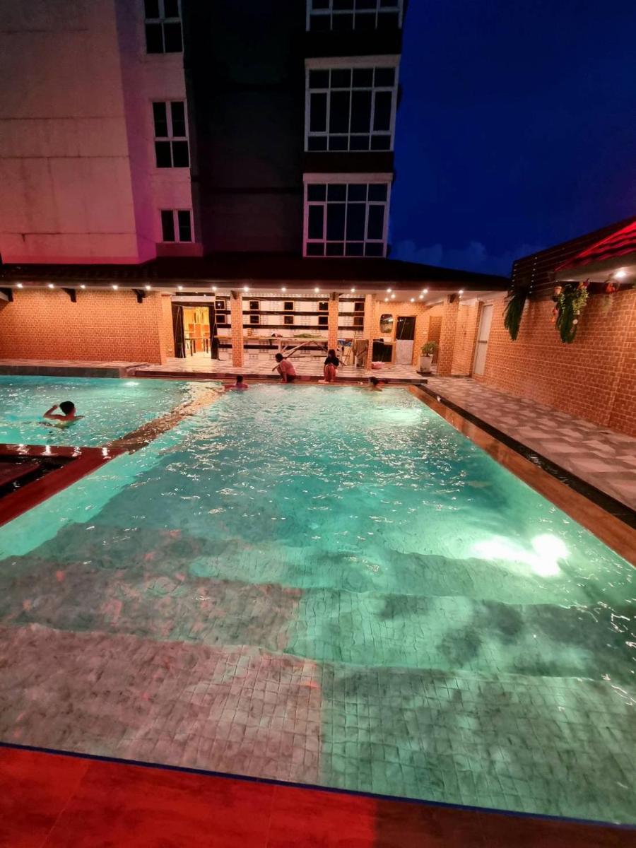 Grand Parazo Hotel Suvarnbhumi Airport - Housity