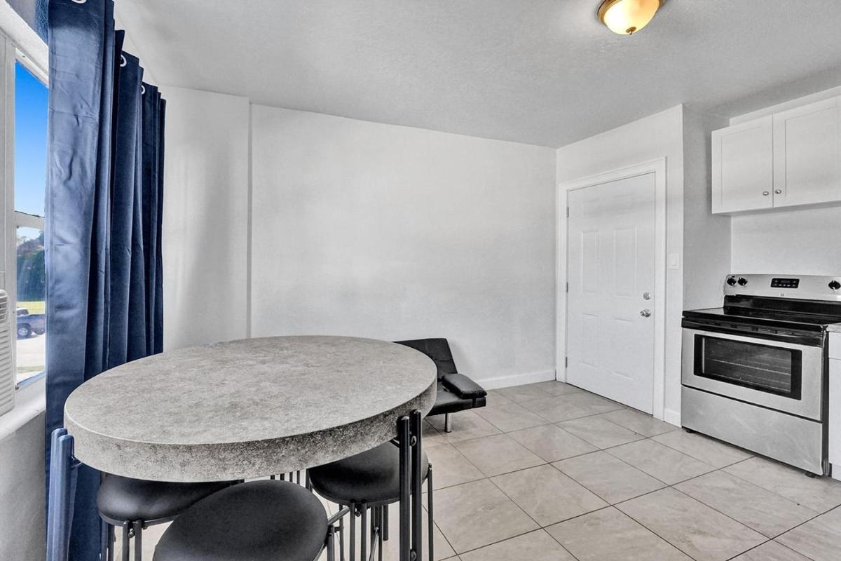 Tamarind 204 - Housity