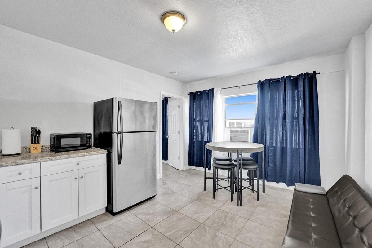 Tamarind 204 - Housity