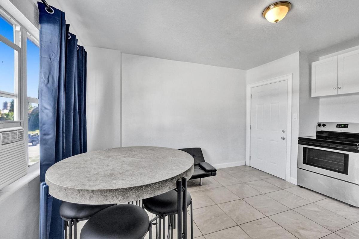 Tamarind 204 - Housity