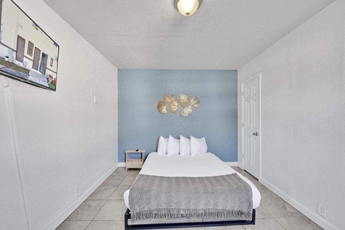 Tamarind 204 - Housity