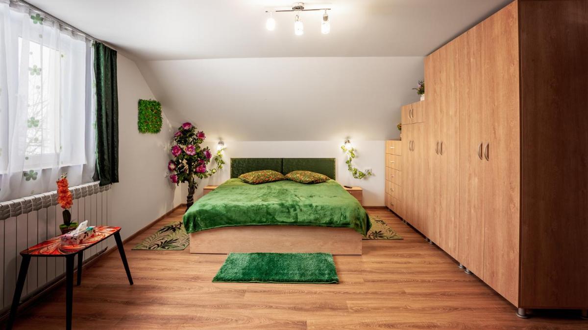 CASUTA CU FLORI - Housity