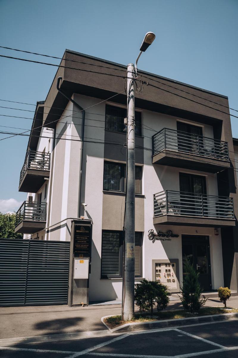 GOLD Suites - Housity
