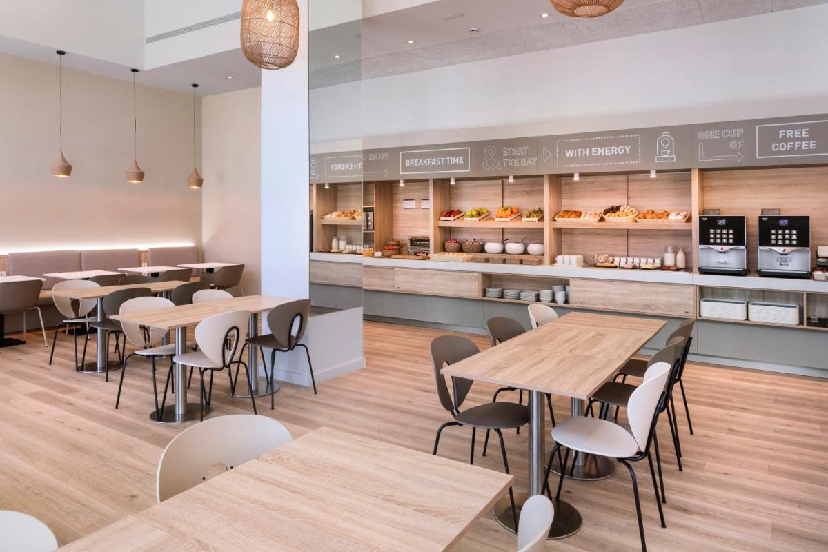 B&B HOTEL Barcelona Mataro - Housity