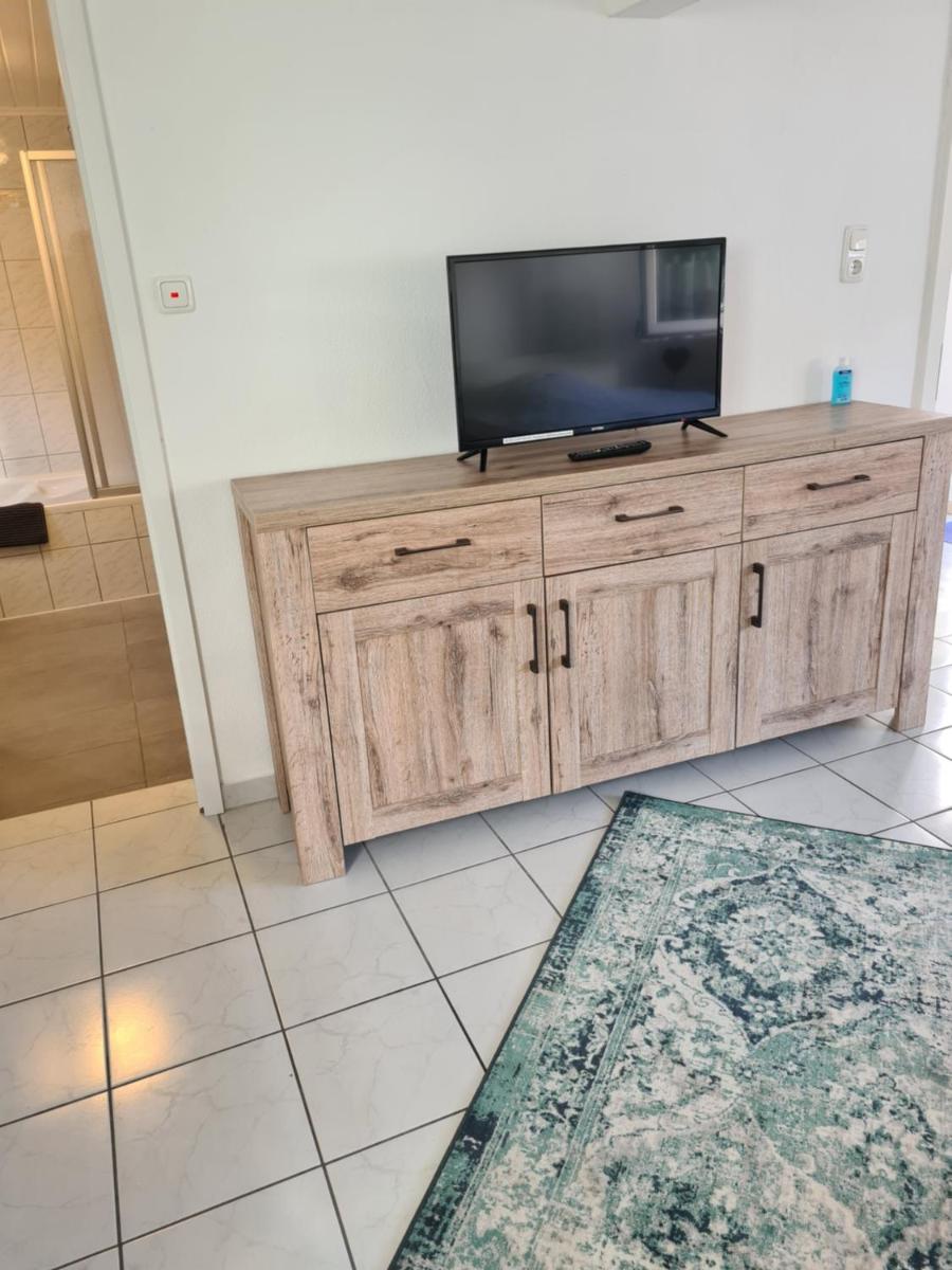 Holly's Home - Housity