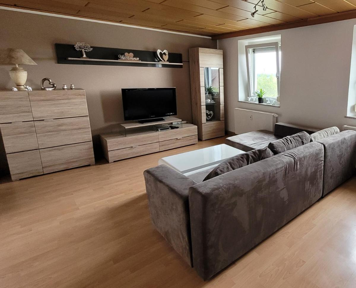 Ferienwohnung Melanie Wackersdorf - Housity