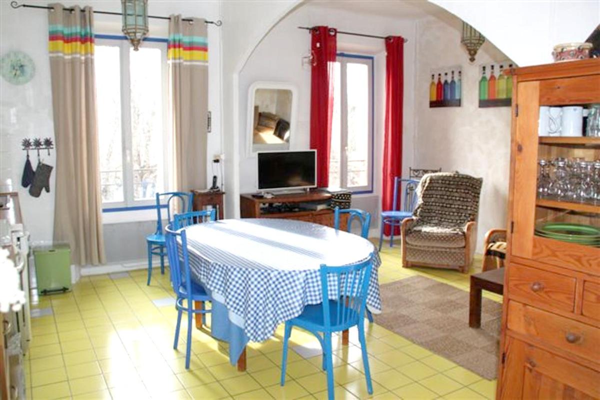Maison accueillante à Reillanne avec jardin clos - Housity