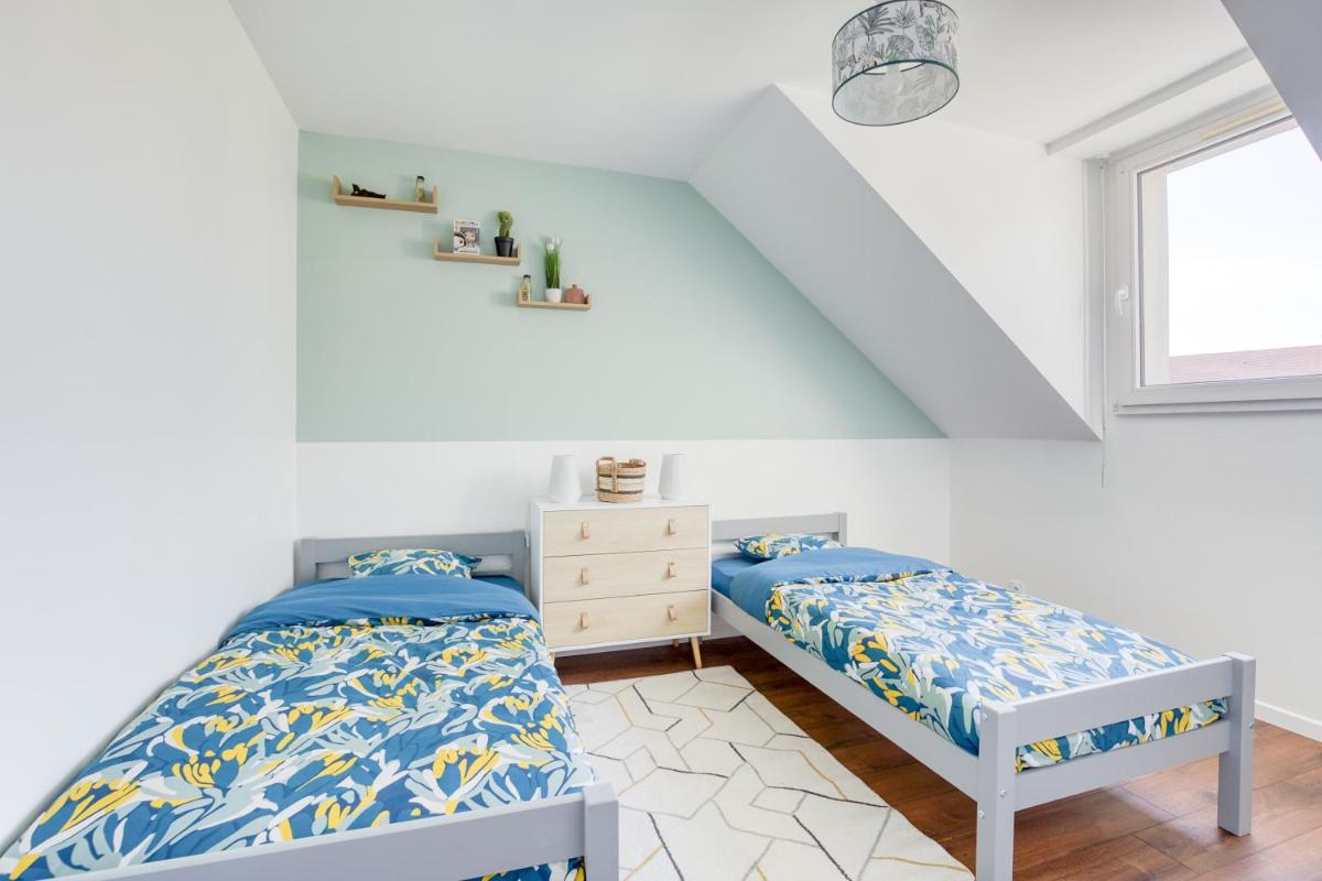 Cosy House - Disney & Paris - Near Train - Housity