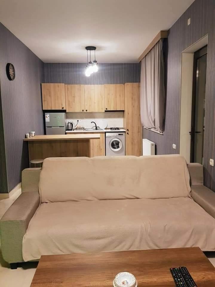 2 Small House - Housity