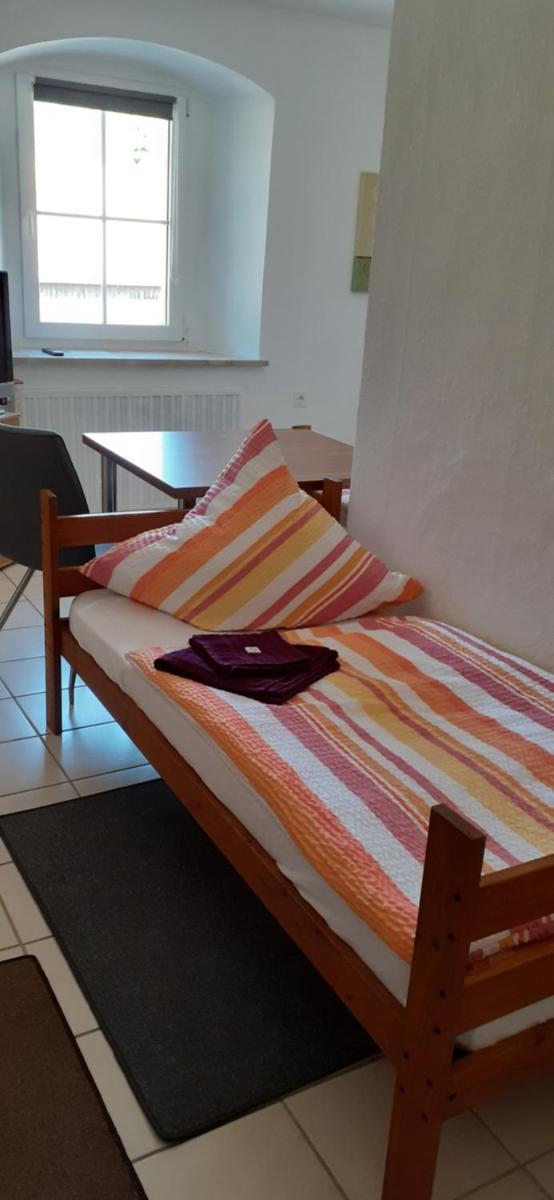 Einladene Fremdenzimmer mit Außengastronomie - Housity