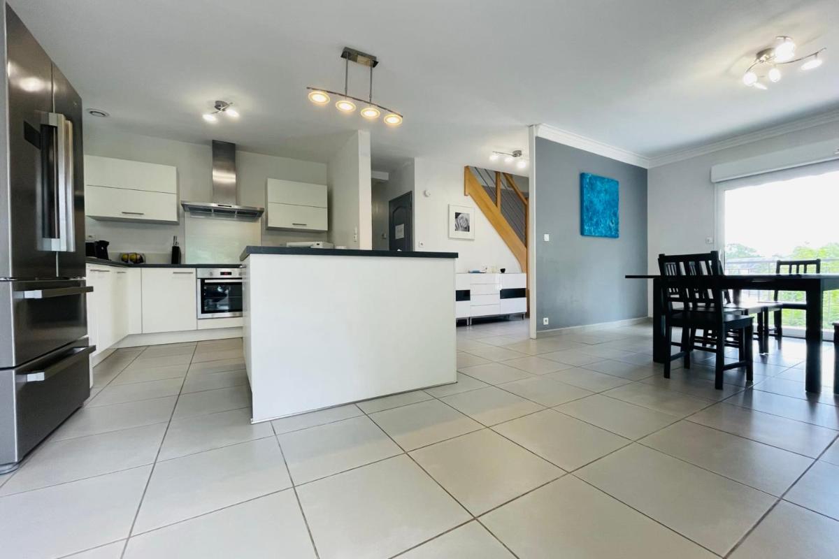 Suitetrails - Large house 800 meters from Tours in lush greenery
