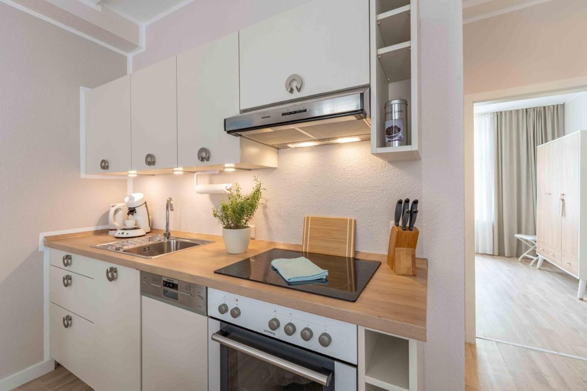 SEASIDE APARTMENTS - LITTLE BREEZE - Housity