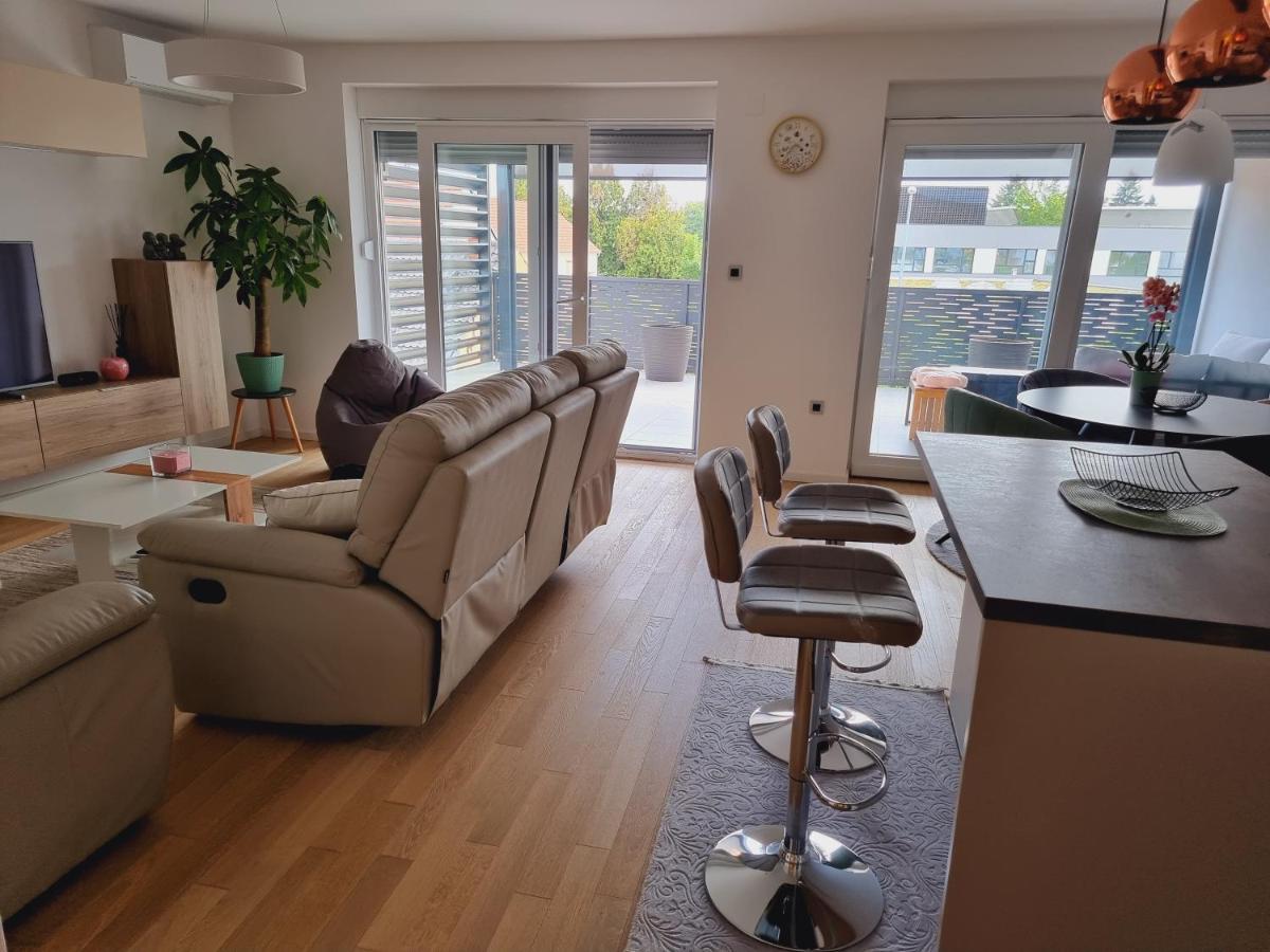 Skitnica Prestige - Housity