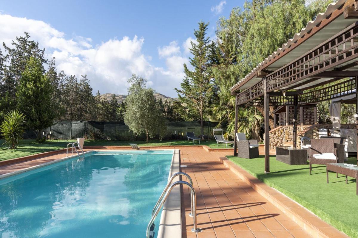 Villa zagara, tipical luxury Sicilian residence - Housity