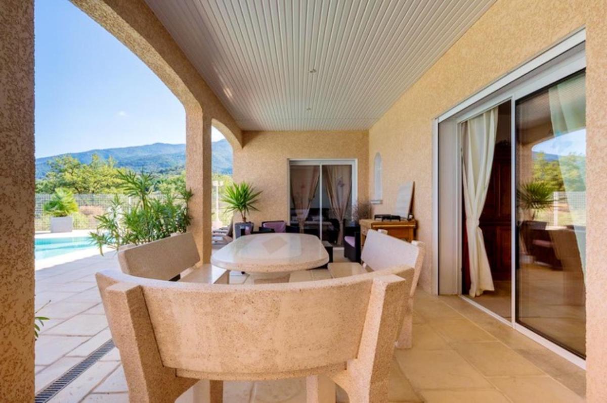 Maison charmante à Montesquieu-des-Albères avec piscine privée. - Housity