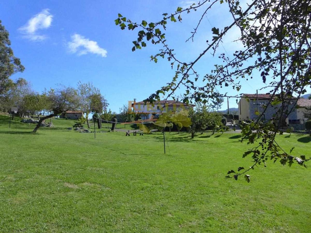 Casa Carmen 8 Situada en Meluerda a 2 km de Ribade - Housity