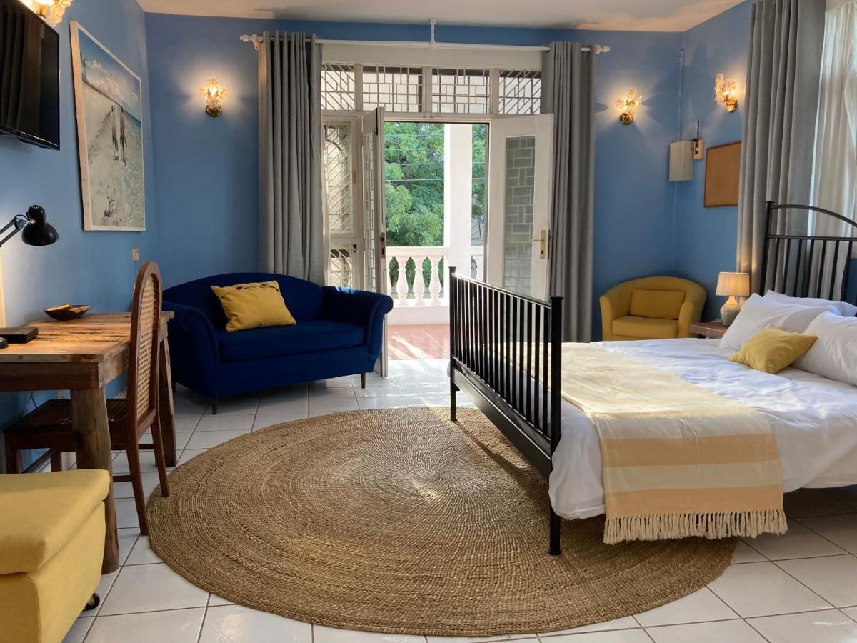 The Place to B&B - The Poolhouse - Housity