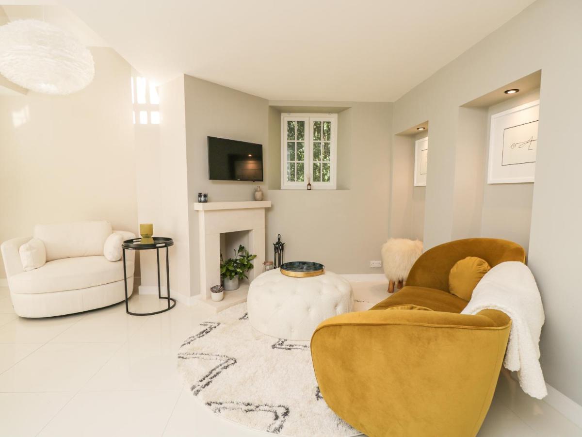 The Hayloft - Housity