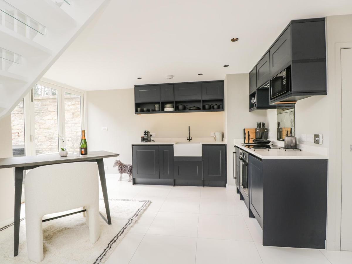 The Hayloft - Housity