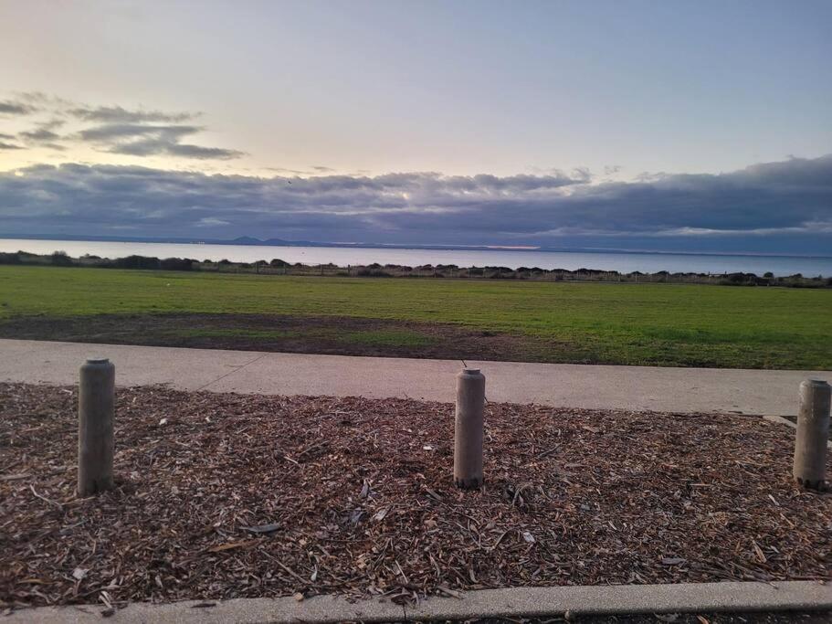 CHEERFUL 4 BEDROOMs PLACE NEAR THE BAYVIEW AND BEACH - Housity