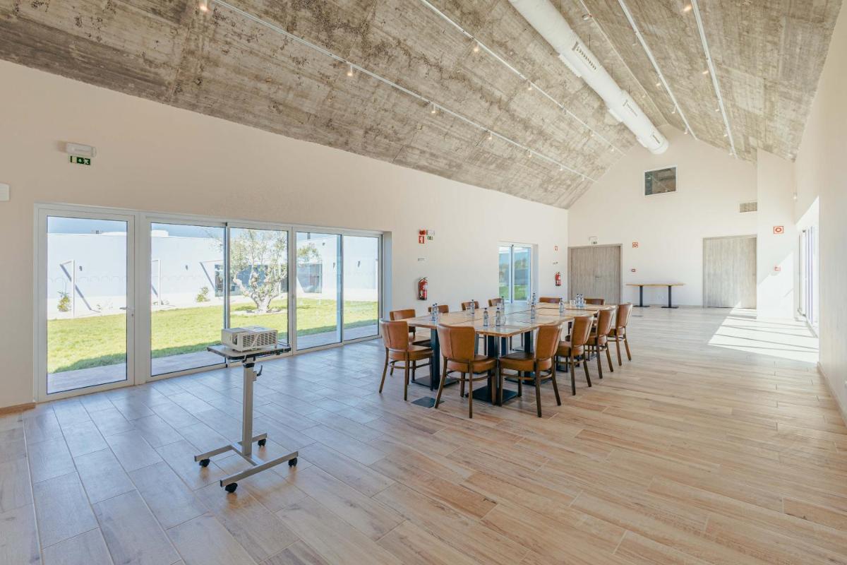 Imagem da galeria de Sleep & Nature Hotel em Lavre
