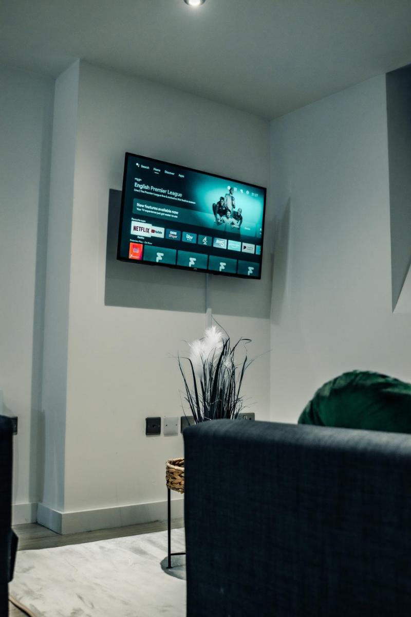 Bv Cosy Basement Apartment At Conditioning House - Housity