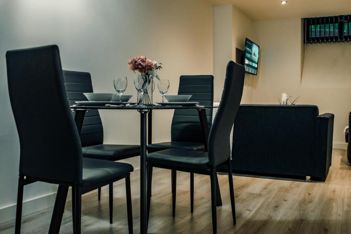 Bv Cosy Basement Apartment At Conditioning House - Housity
