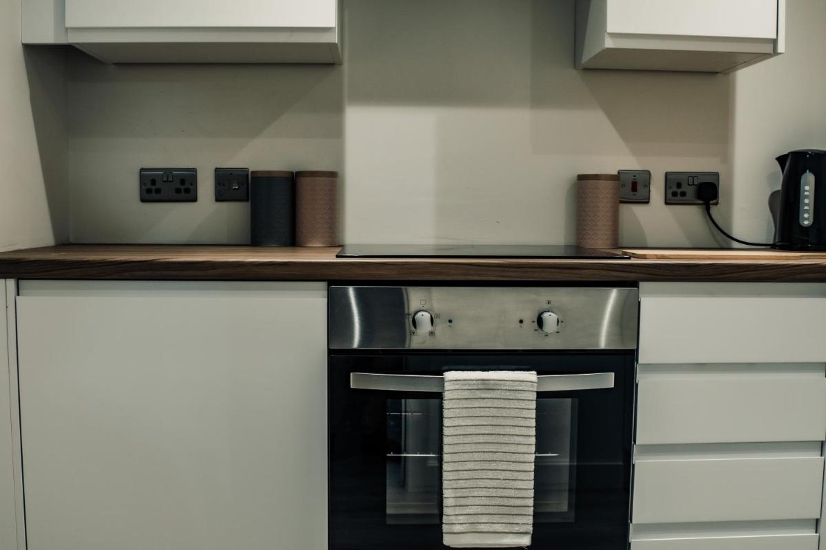 Bv Cosy Basement Apartment At Conditioning House - Housity