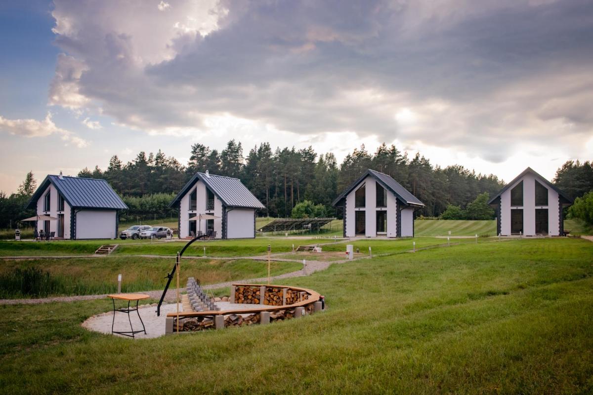 Osada Za Dębami, Podlasie, Sejny - Housity