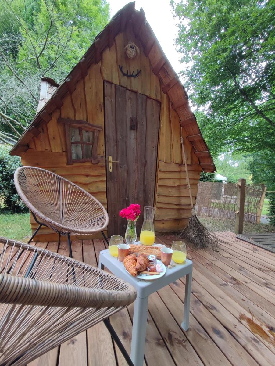 Cabane Insolite Magique & Spa Privatif Camping Canal de Nantes à Brest - Housity