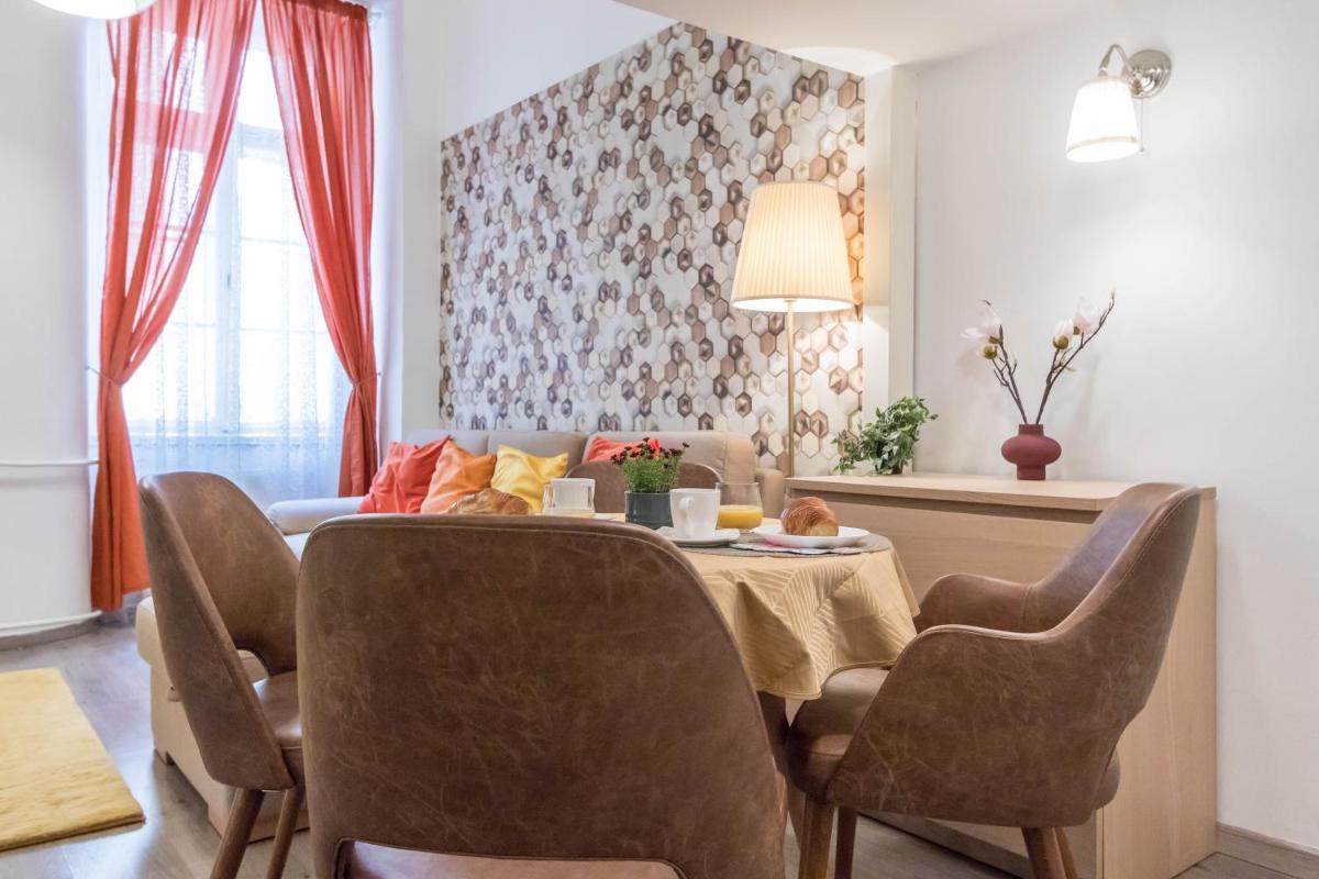 Leda's Apartment Next to the Danube and Fashion Street - Housity