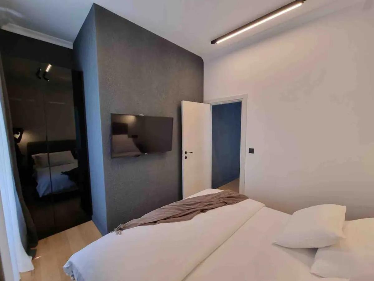 MAROEN Lux Studio and Apartment Old Town - Housity
