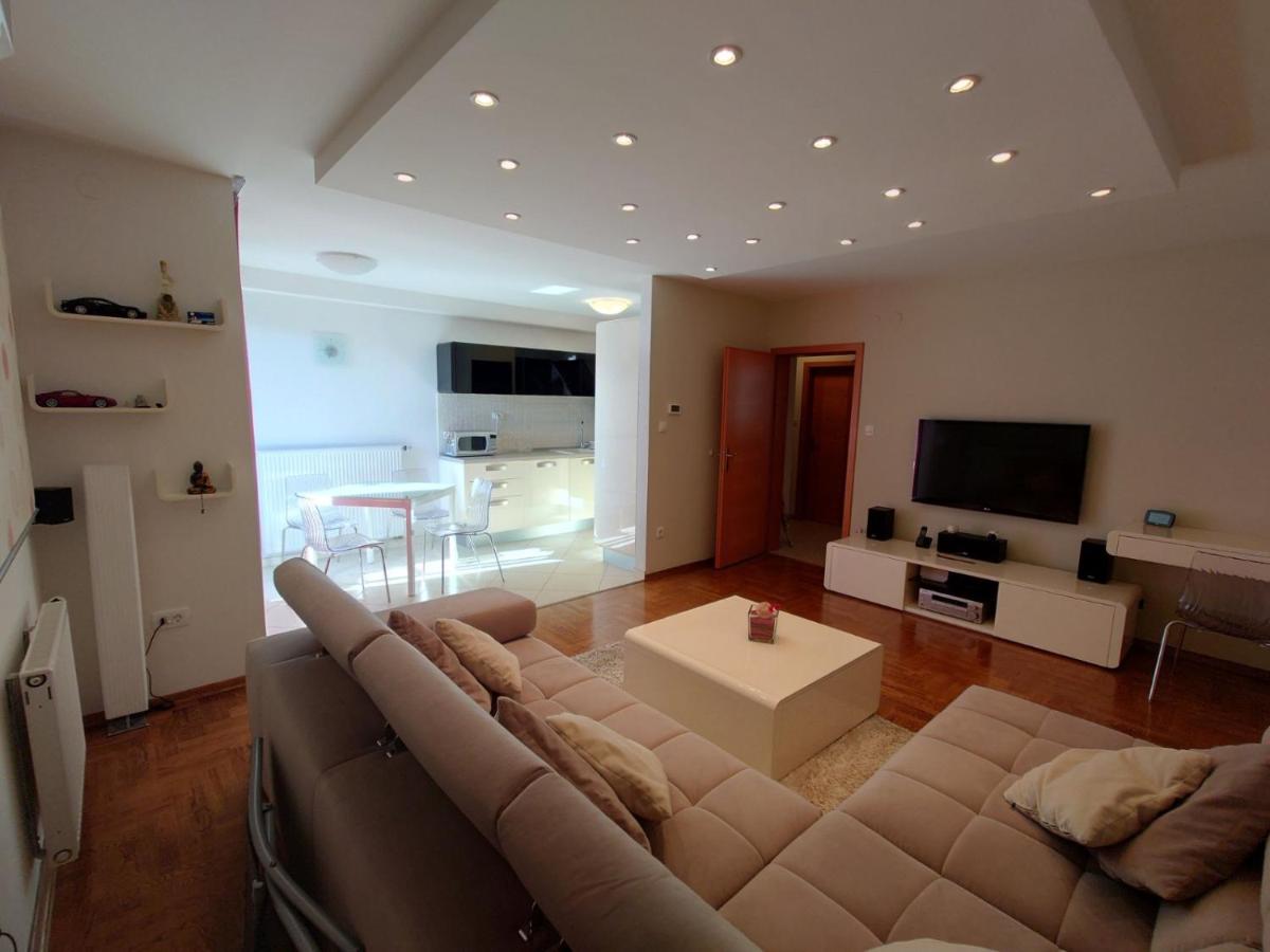 Apartman Mare Nostrum**** - Housity