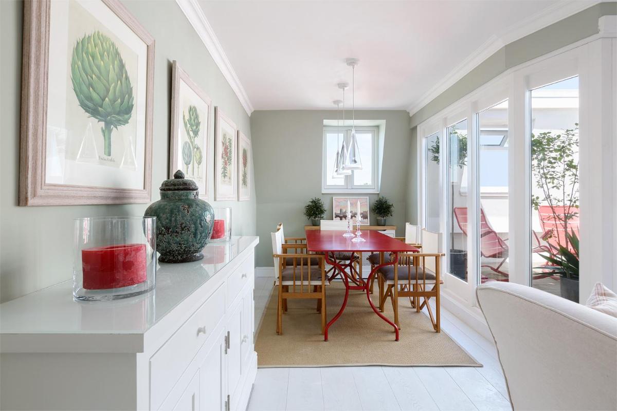 Lovely two bedroom flat with patio in Notting Hill - Housity