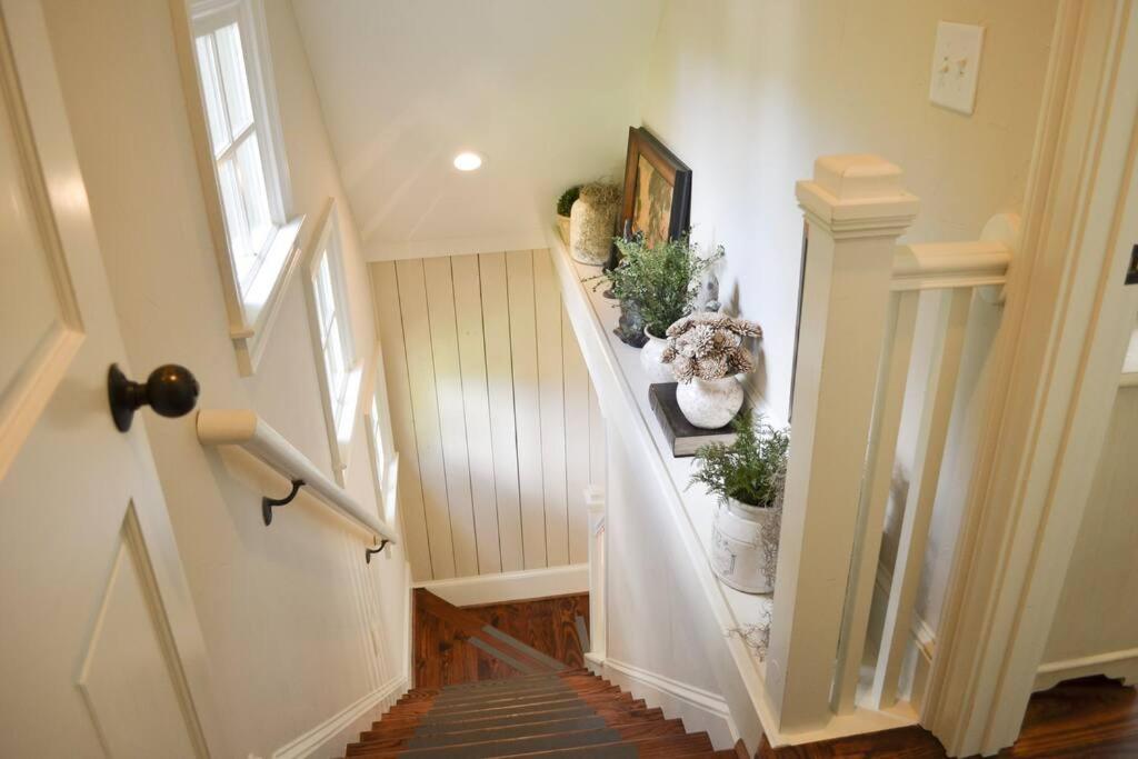 Cozy Cottage in Big Canoe - Housity