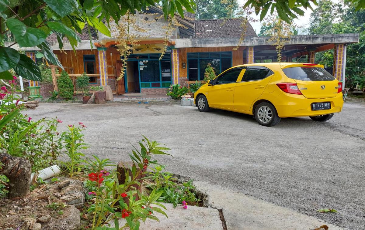 BU SOEM HOMESTAY SYARIAH - Housity