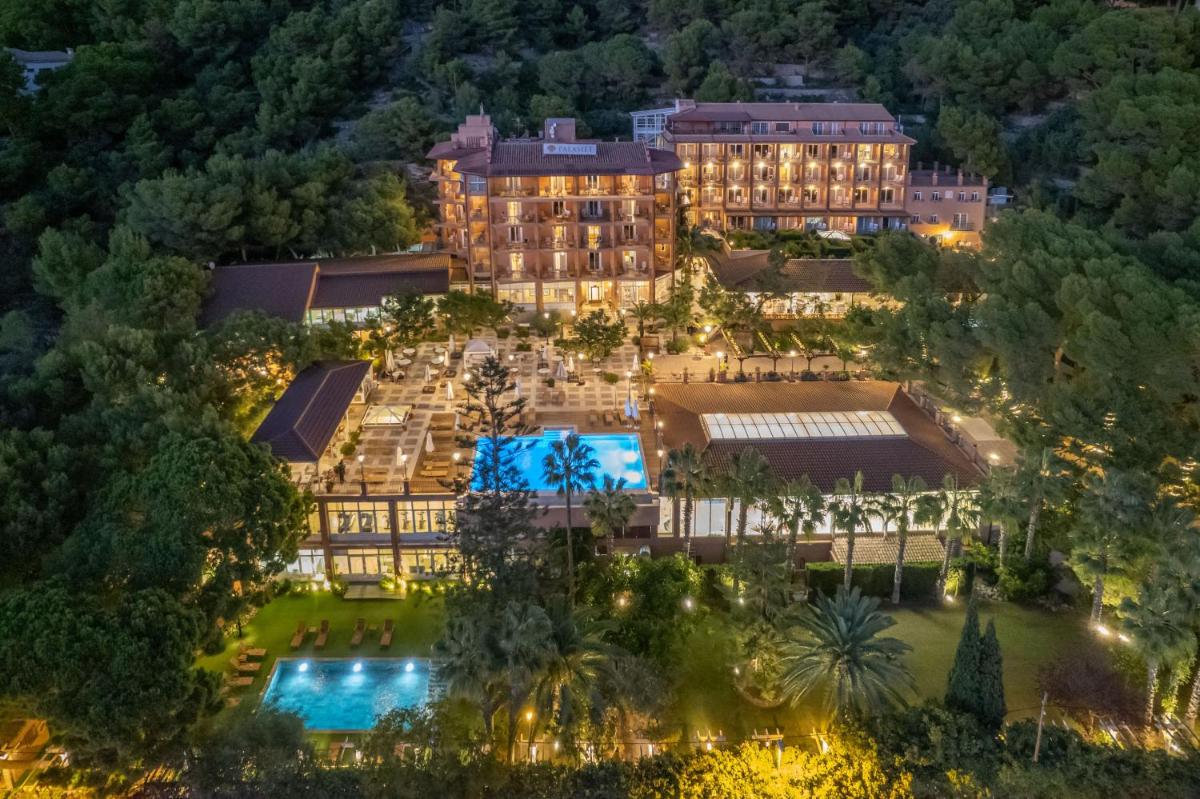 Piscina en o cerca de PALASIET Wellness Clinic&Thalasso 4 SUP